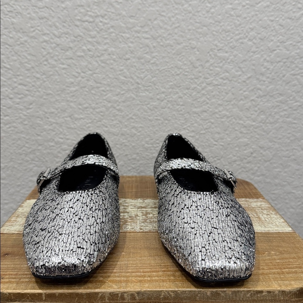 Katy Perry The Evie Silver Metallic Mary Janes Size 9.5 - Picture 3 of 7